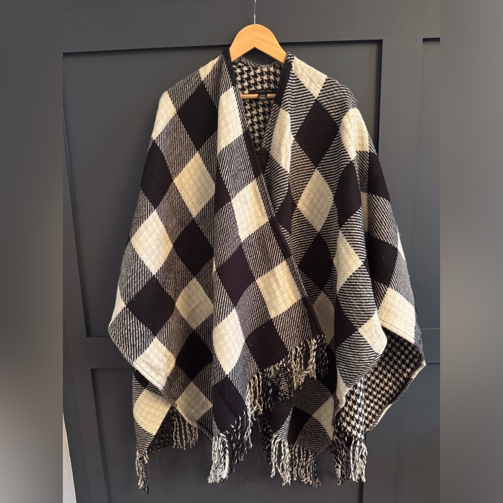 Black and White Plaid Wrap